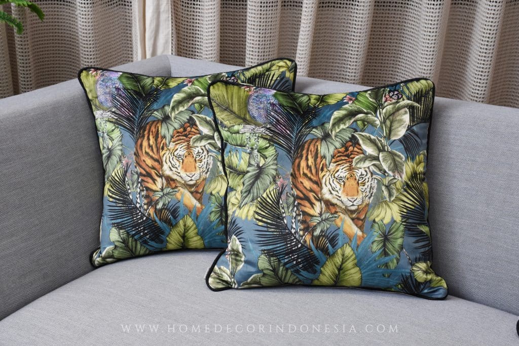 Home Decor CHN2003032819 PA Cushion Animal Motif